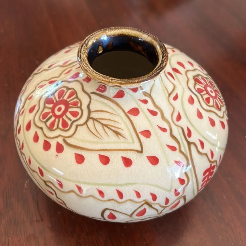 Stoneware hand painted cream burgundy vase